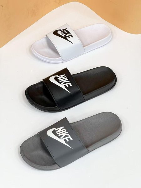 902 NIKE